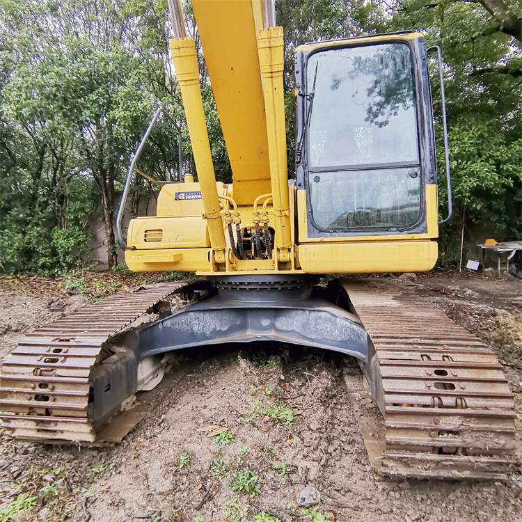 Japan Used Komatsu PC200-7 Excavator with Original Hydraulic Cylinder in Good Condition