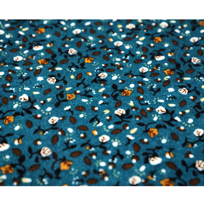 Flower Pattern Korean Velvet Fabric 140gsm For Women'S Wear Scarf