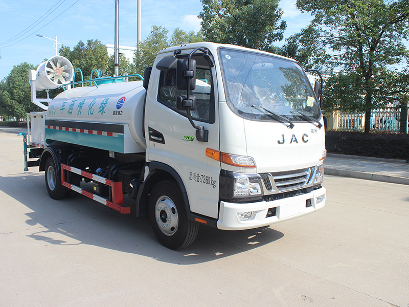 Mini JAC 3 Cubic Meter QUANCHAI Engine2.3L 5.9*22.0*2.7m 132hp 7.3ton Water Truck for Greening Spraying Dust Reduction Cleaning