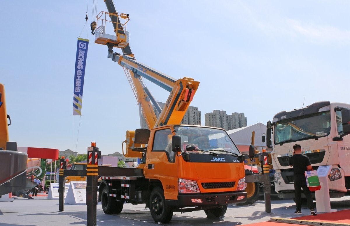 FOTON 29 M Lifting Telescopic Boom Truck Bucket Truck Left Hand Driving
