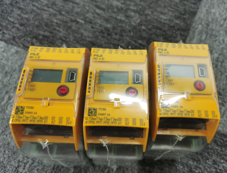 772100vGermany Modular Pilz Safety PLC Controller New In Box