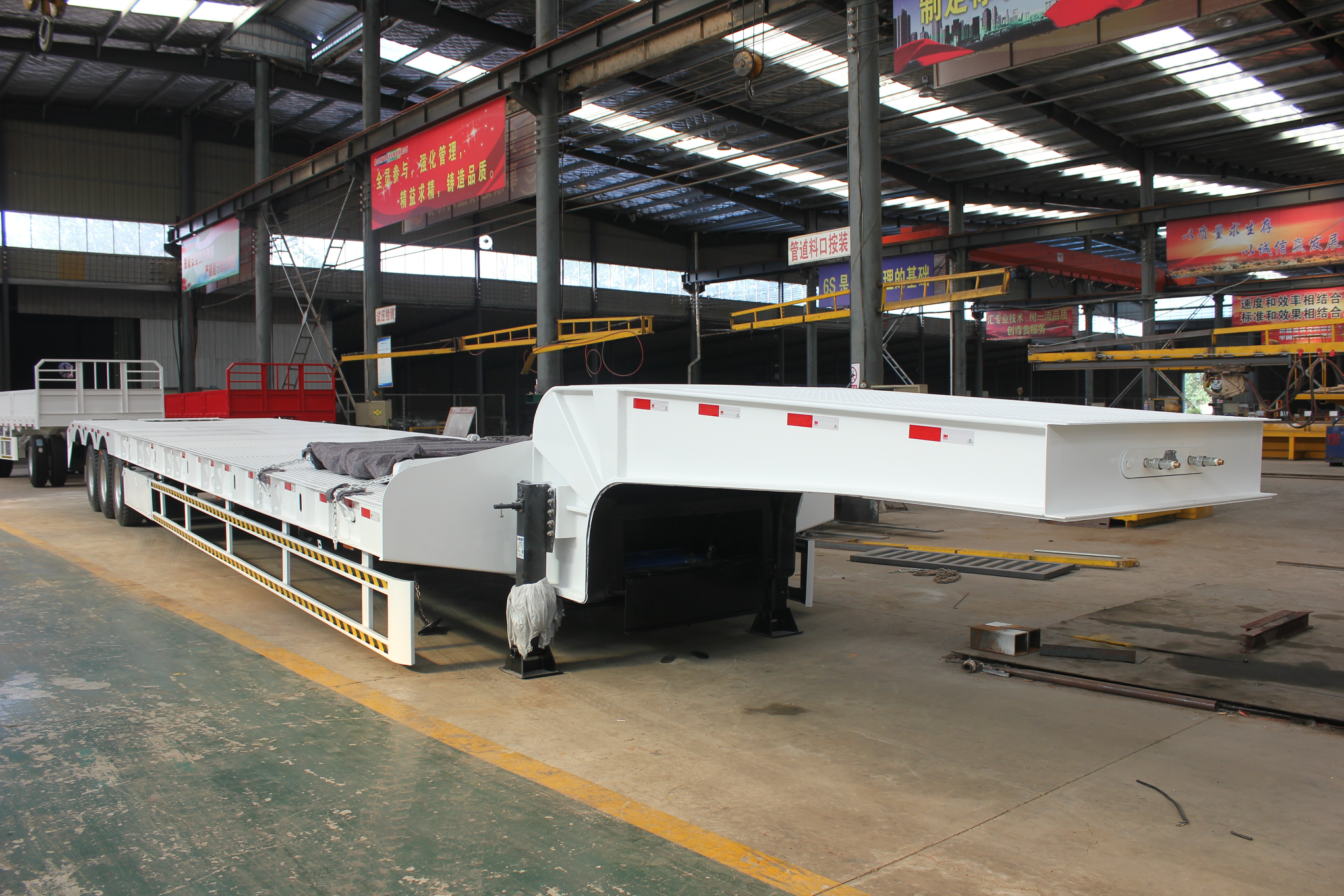 Hydraulic Multi Axle 35-100 Ton Bulk Cargo Carrier Lowboy Trailer Within Your Budget