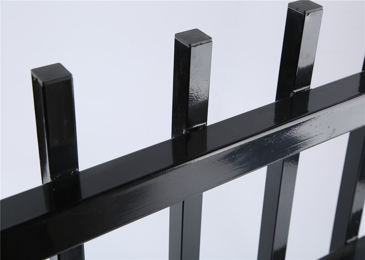 Flat Top Design Garrison Fencing Panels For Sydney AS/NZS standard 2.1m x 2.4m height rail 45mm x25mm