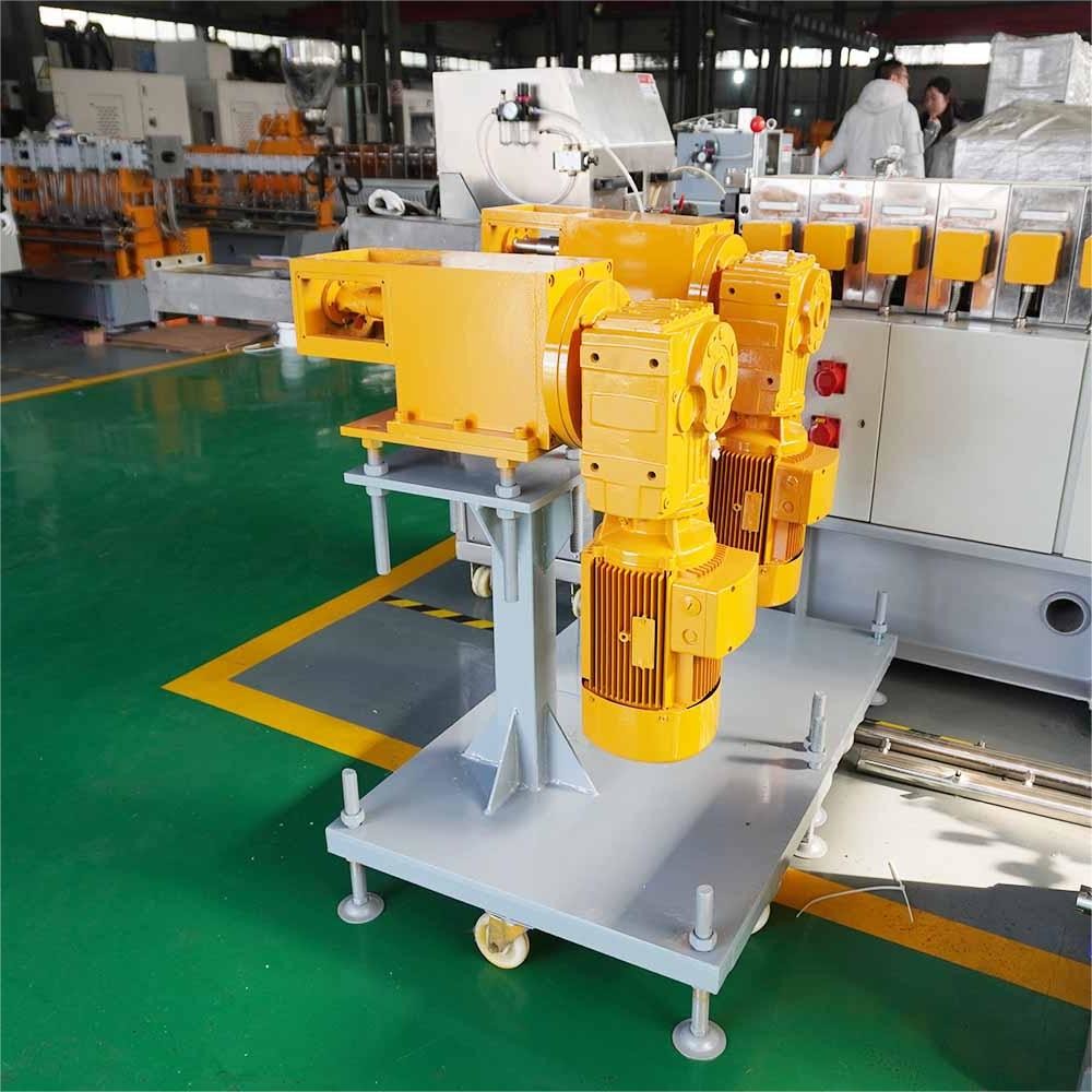 Extruder Parts Side Feeder Stainless Steel For Plastic Extrusion Production Lines