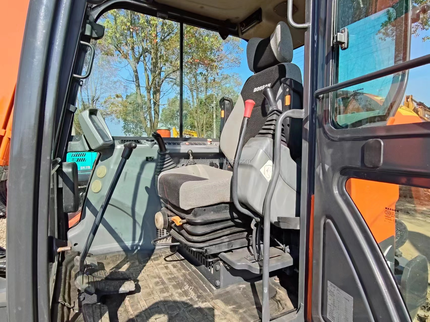 YANMAR Engine Used Doushan DX60 Excavator 6 Tons Construction Machinery