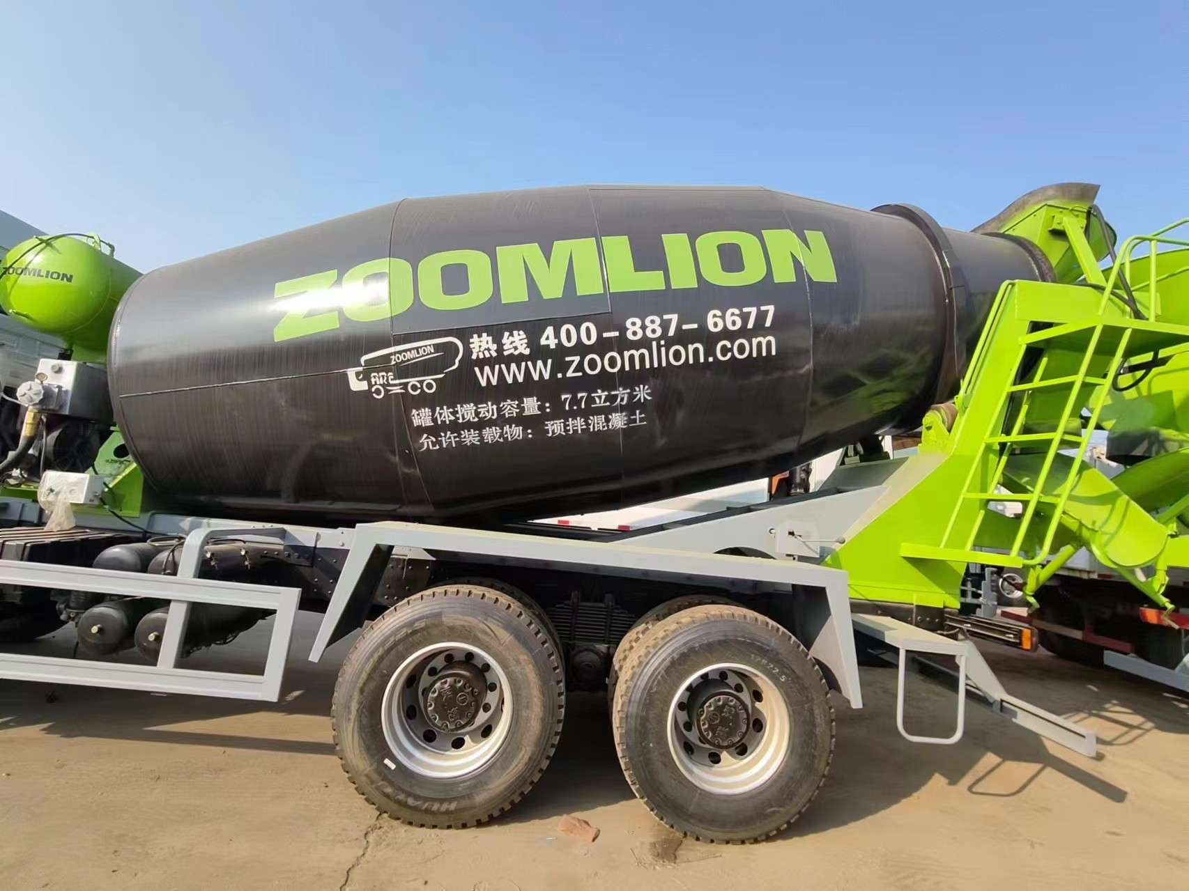 HOWO 371 Used Concrete Trucks 8x4 Cement Mixer