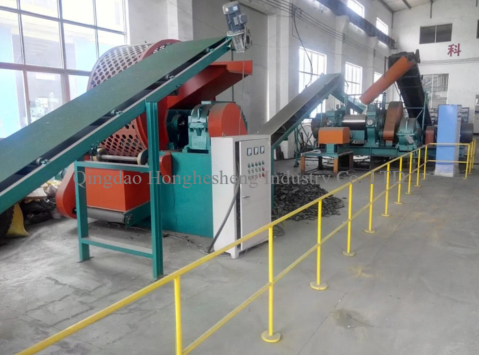 11KW 1200mm Waste Tire Shredding Plant Rubber Tire Shredder 50*50mm Blocks