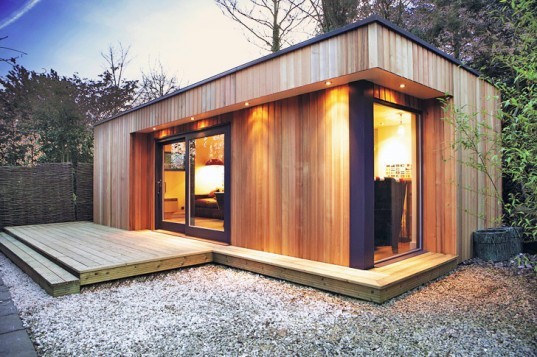 Holiday Resort Prefab Shipping Container Cabin With Extanding Open Area