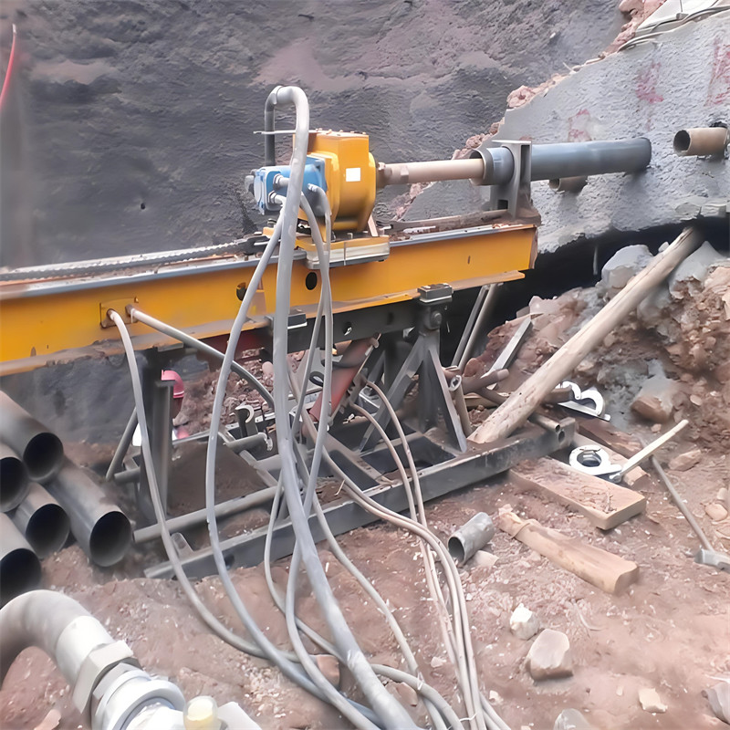 DTH Hammer Blast Hole Drill Rigs Crawler Mounted Open Air Split Type