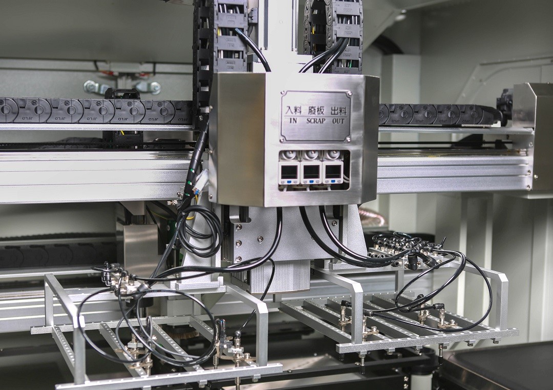 Genitec Printed Circuit Board PCB Router Machine For PDA GPS Device for SMT
