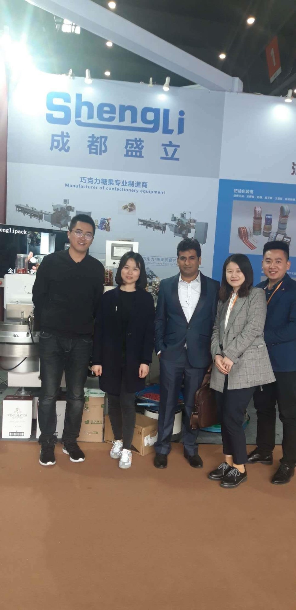 1800KG Automatic High Speed Chocolate Fold Packing Machine Envelope Fold Chocolate Wrapping Machine