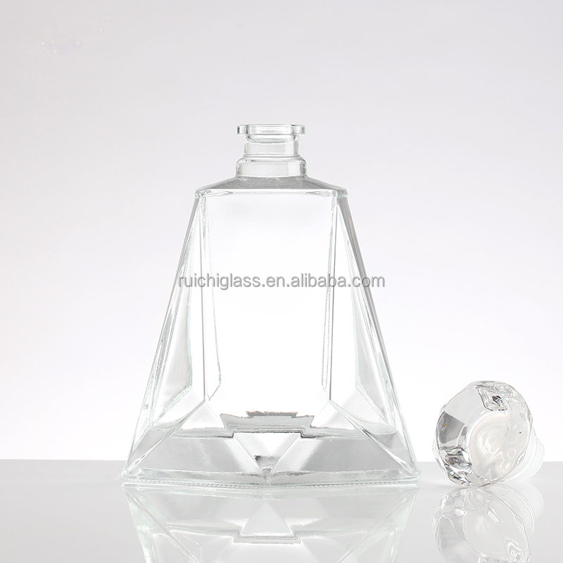 Customized Super Flint Glass Whisky Brandy Spirit Bottle for Home Bar Custom Make