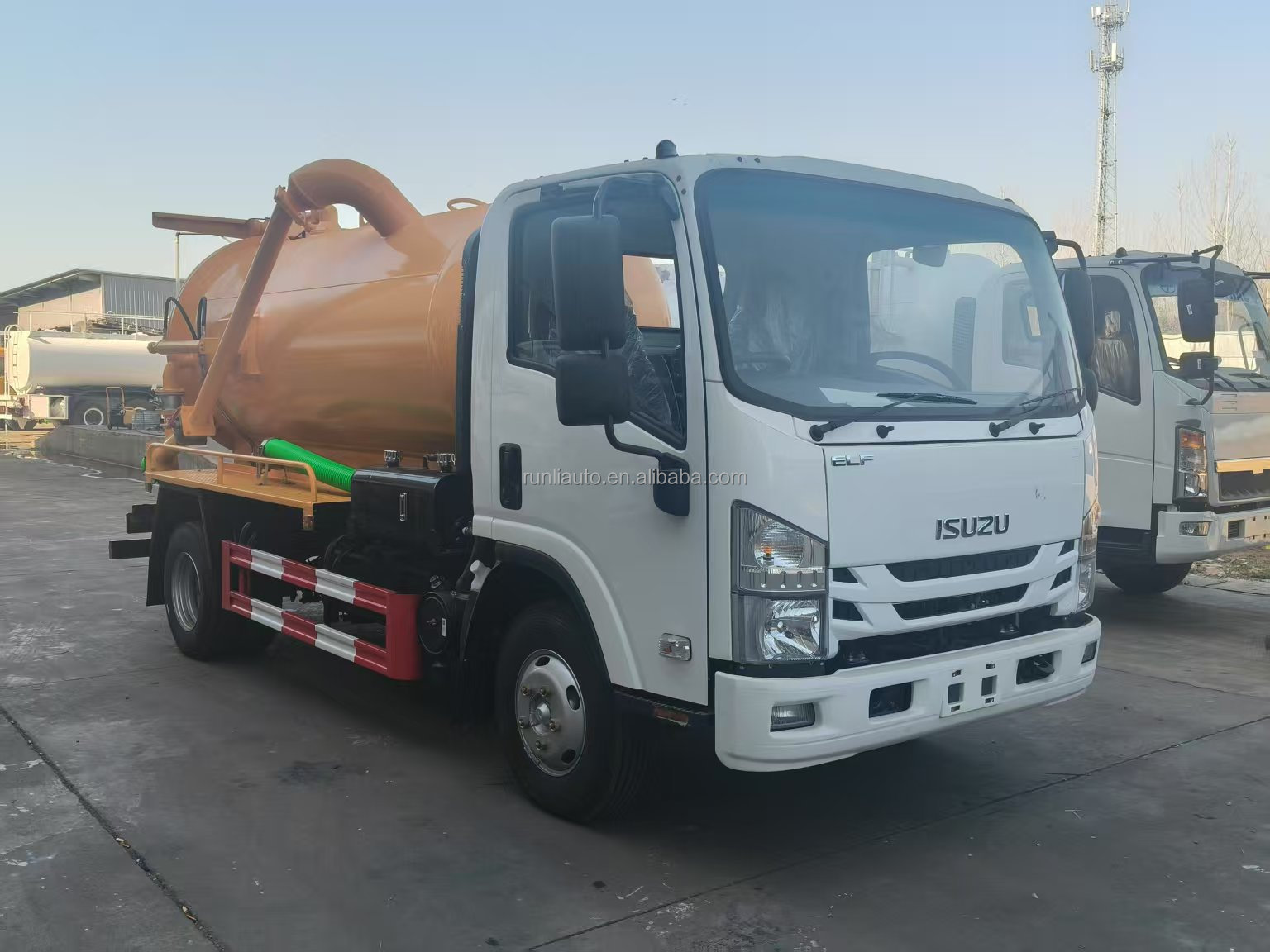 Factory Customized ISUZU 5CBM Small Mini Vacuum Suction Septic Sewage Fecal Suction Truck