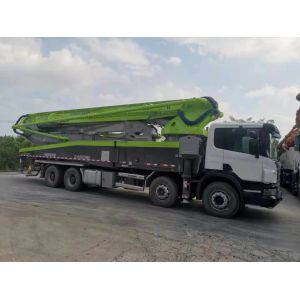 China Special Offer White Used Zoomlion 56m Concrete Boom Pump with Refurbishment Truck on sale