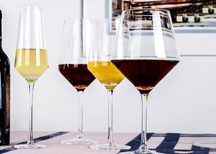 Decorative Wine Glasses Lead - Free Feature Customized Logo Printing