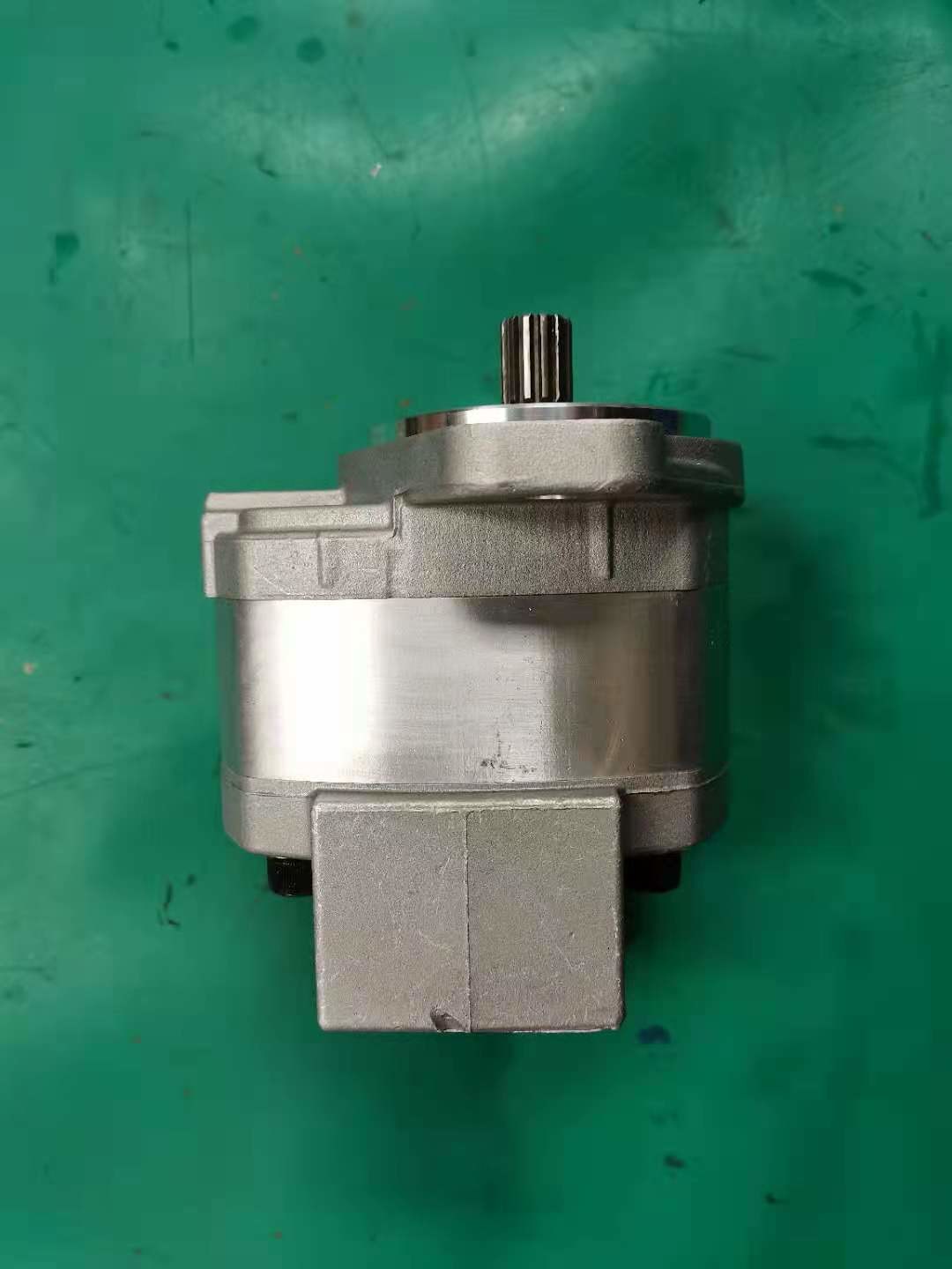 705-11-30110 SAL40 Komatsu Bulldozer Gear Pump D455A 6.181KGS
