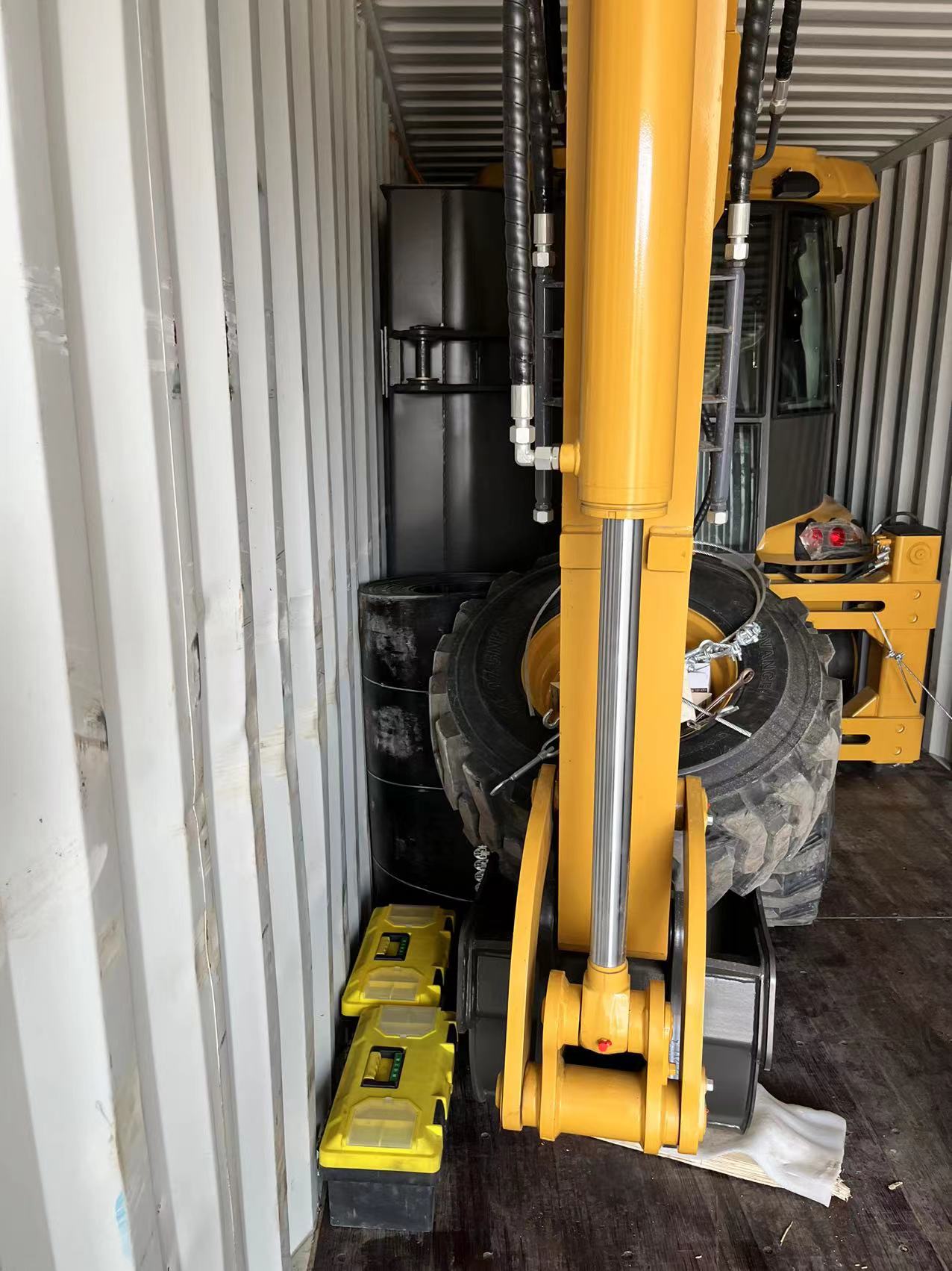 Quancheng Hydraulic Pump 4x4 Mini Tractor Excavator Backhoe Loader with Luxury ROPS Cabin