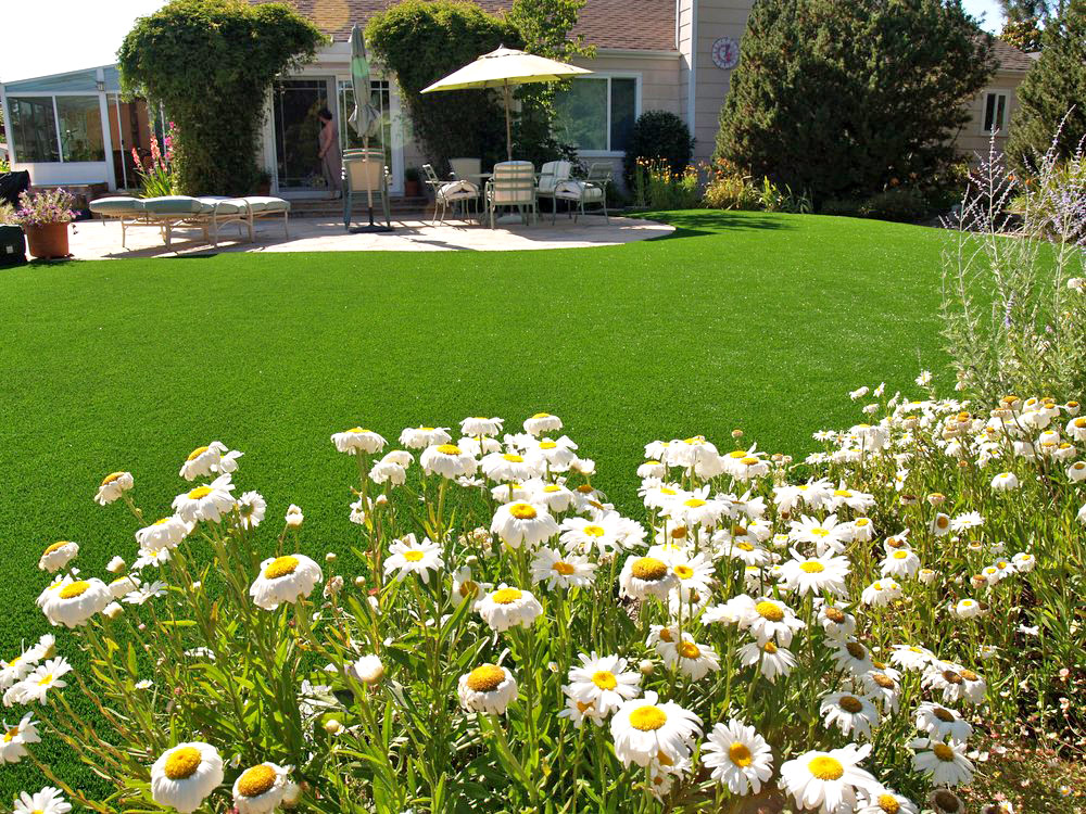 Safe Soft Artificial Grass Play Area Flat Shape UV Proof School Landscaping