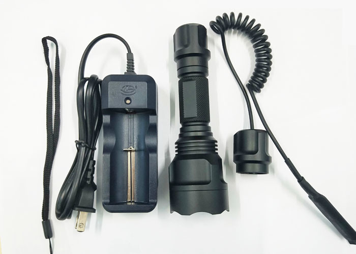 IP67 Waterproof Tactical Led Torch 200 M Irradiation Distance 45*145 Mm