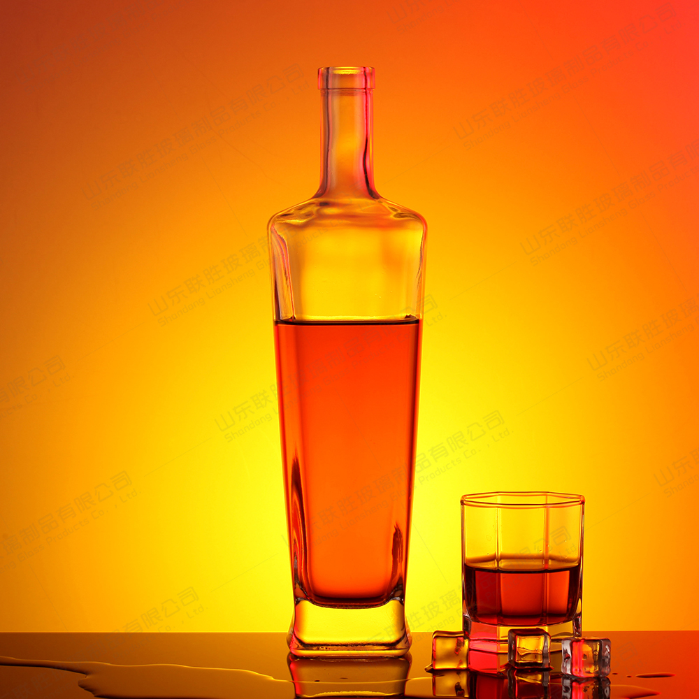 Clear Liquor Glass Bottle for Wine 500ml 750ml Tequila Glass Bottle in Healthy Glass