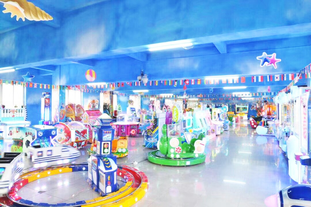 OEM ODM 42LCD Double Player Arcade Machine Gun Games For Fun Center
