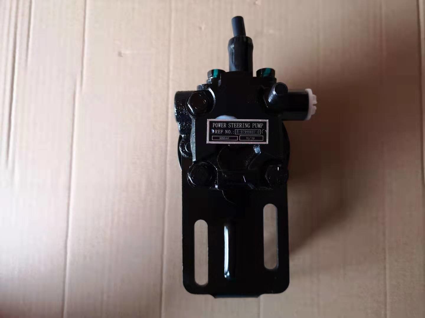 4JA1 4JH1 Steering Pump 8979466970 Isuzu TFR TFS DMAX Pickup Power Steering Pump With Bracket And Pulley