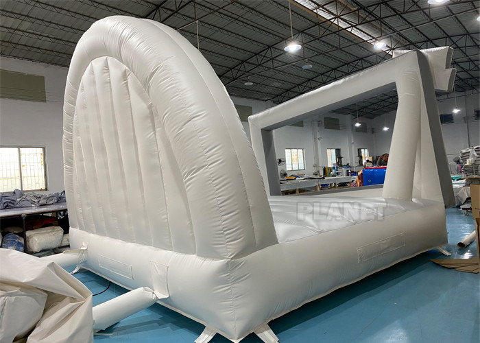 Custom 4*4*3.4M Inflatable Wedding Bouncer For Amusement Park