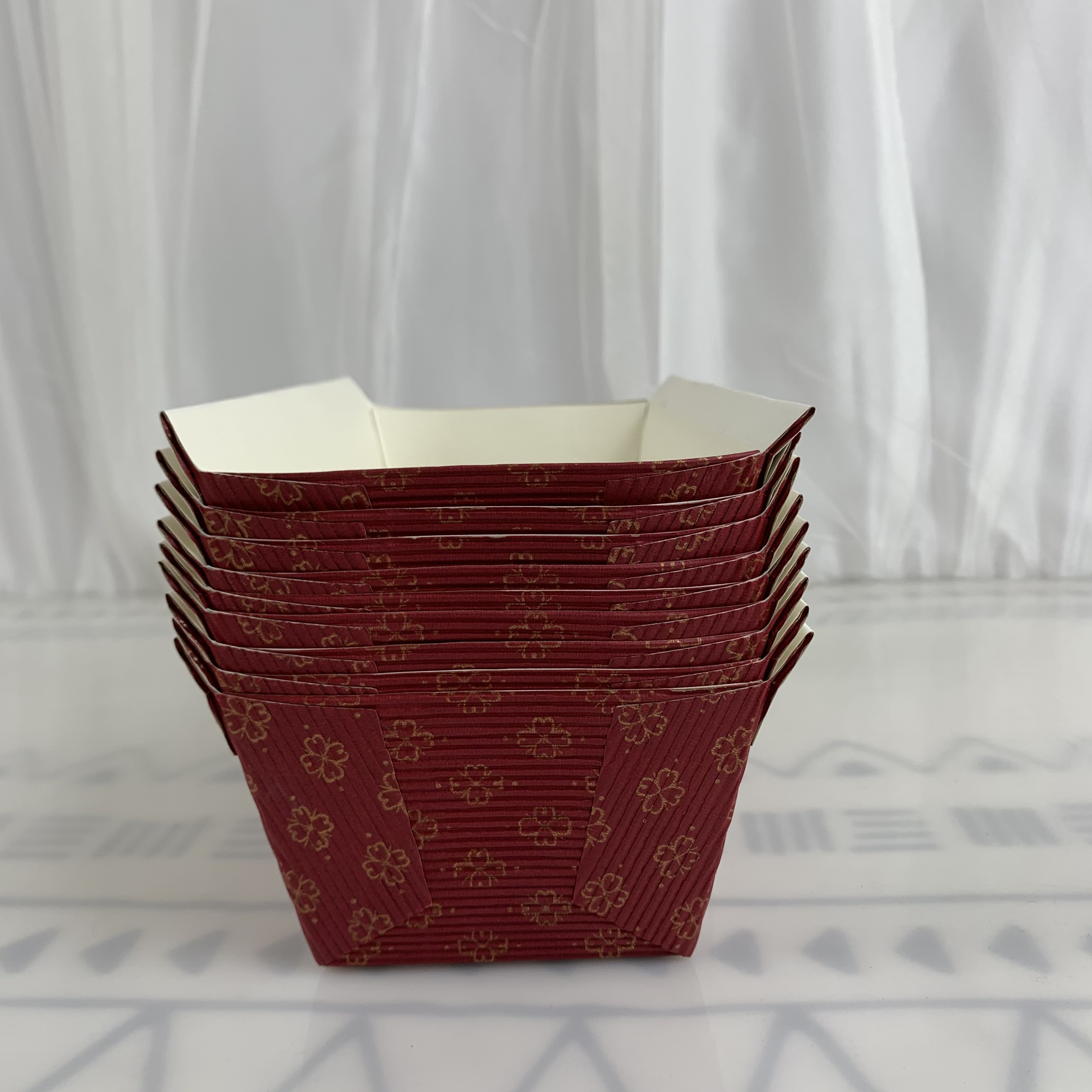 Natural Disposable Rectangular Kraft Paper Loaf Pans Molds Red Flower