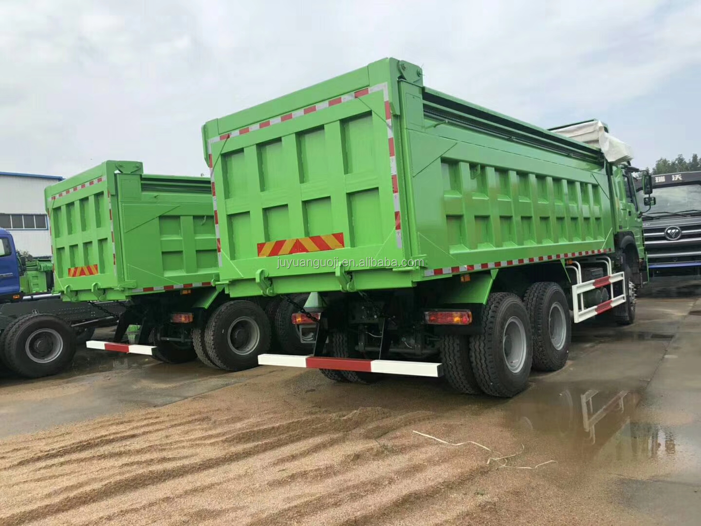 HW76 Cab WEICHAI Engine 371 Hydraulic Cylinder Dump Truck and 40 Ton Sand Tipper Trucks