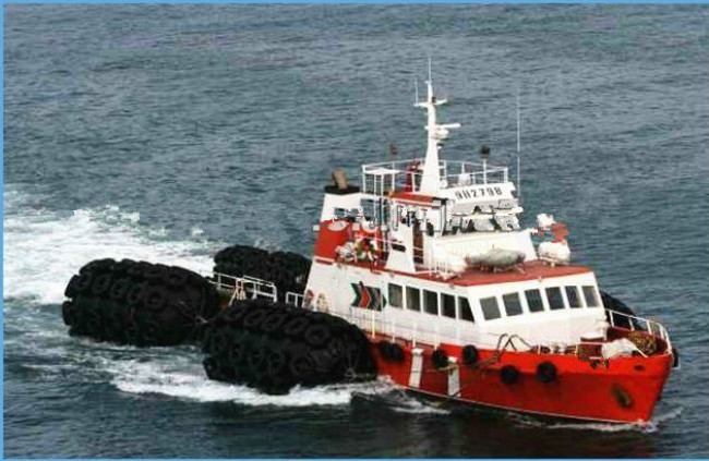 Natural Nylon Pneumatic Rubber Fender Oil Tanker Protection Yokohama Fender Sizes