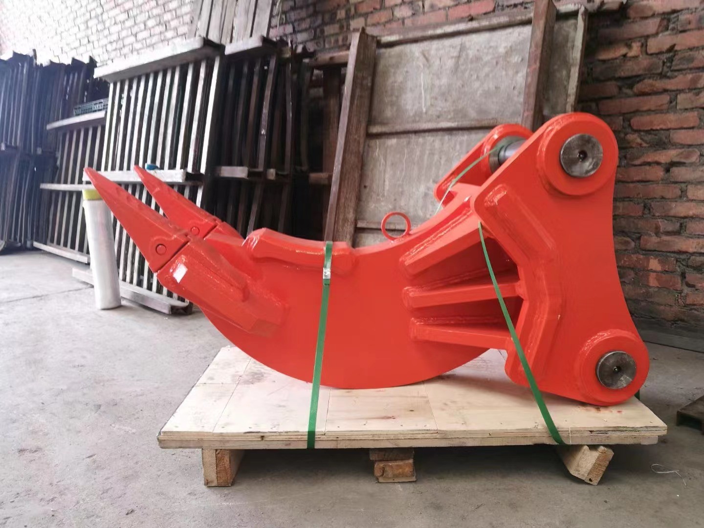 Heavy Duty Excavator Ripper For 20T Excavator With 80mm Pins