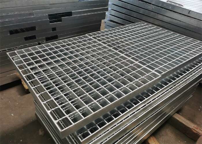Toothed Galvanized Steel Driveway Grates Grating Aluminum 6063 For Stadium Drain