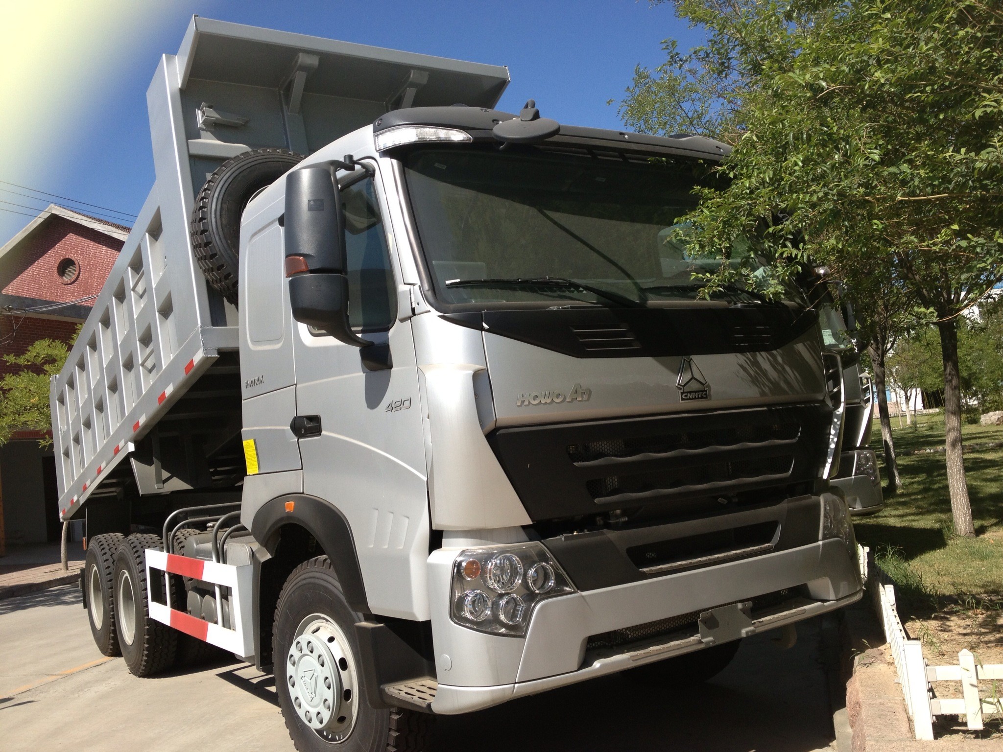 HOWO 6 X 4 Heavy Duty Dump Truck , Single Row Cab LHD Tipper Truck