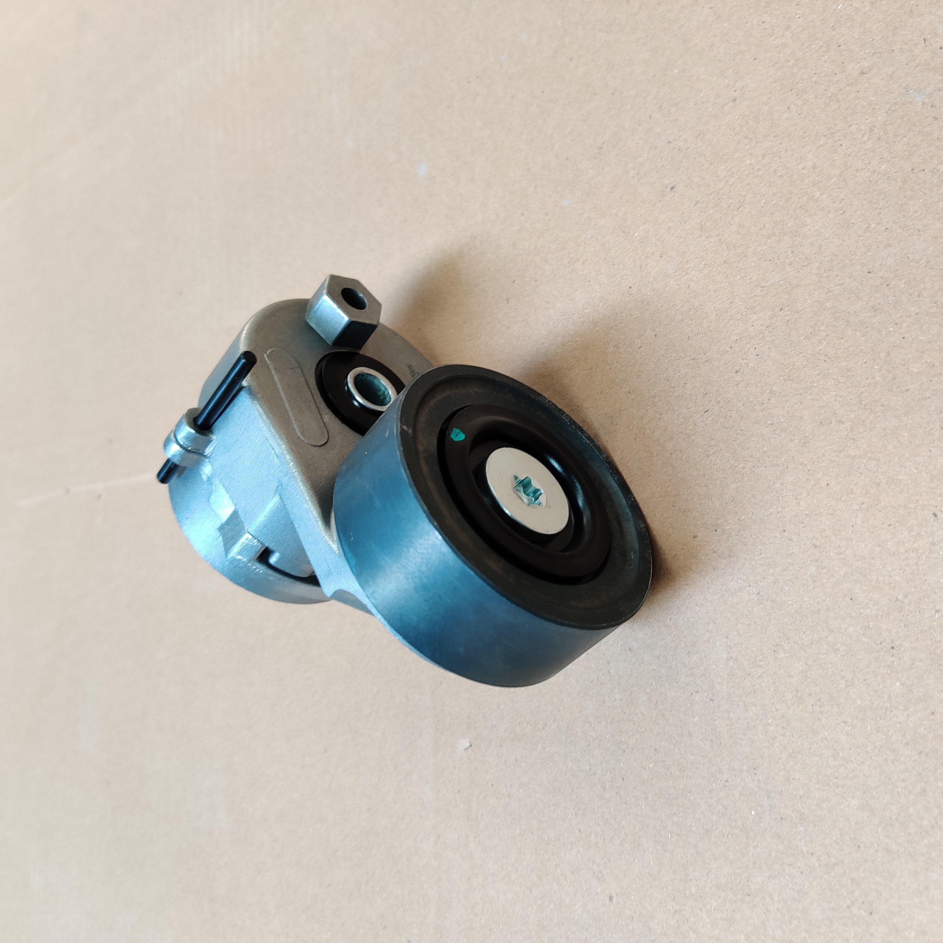 Tension Wheel Of Generator Tensioner Of China National Heavy Duty Truck Accessories