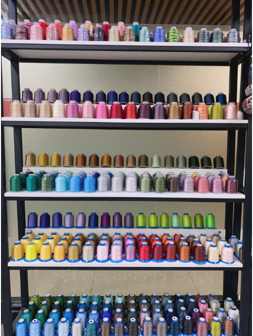 4000y Filament Polyester Embroidery Thread 120d/2 for Machine Embroidery Production