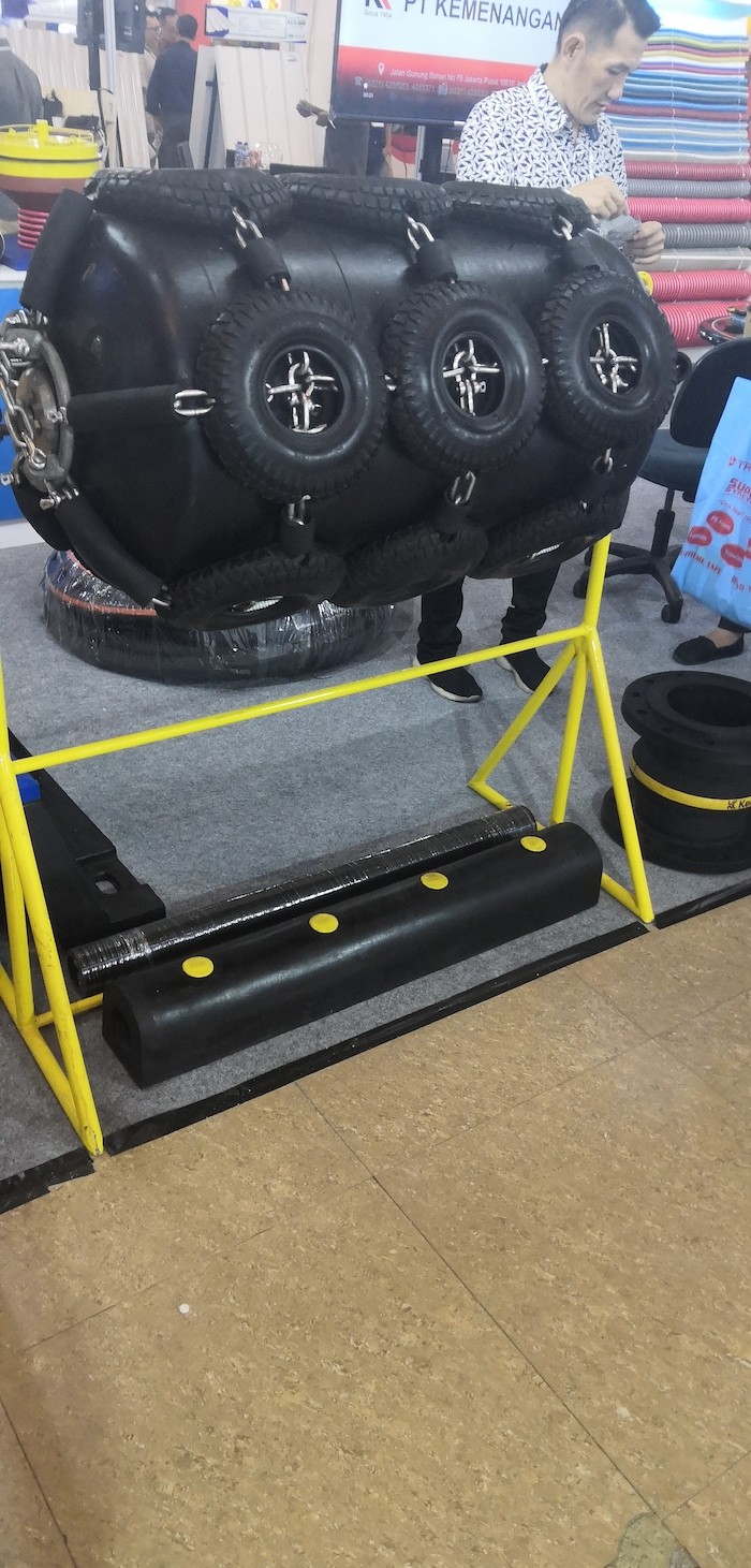 Plastic Rotomoulding Mould For Marine Floater Floating Pontoo Dredge Floating Pipe