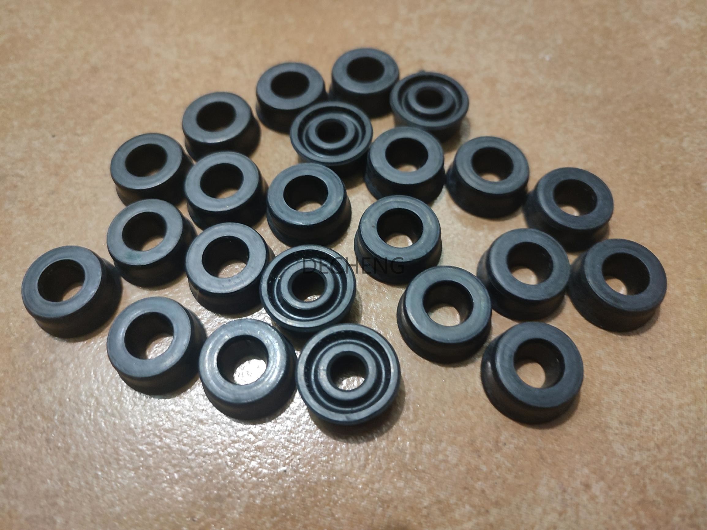 V2403 V2607 Diesel Engine Part Glow Plug Oil Seal