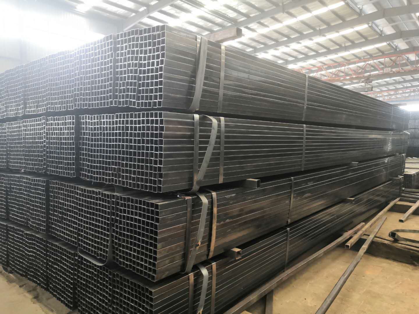 MS ERW Welded Carbon Steel Pipe Black ASTM A53 / BS 1387 Carbon 16mm