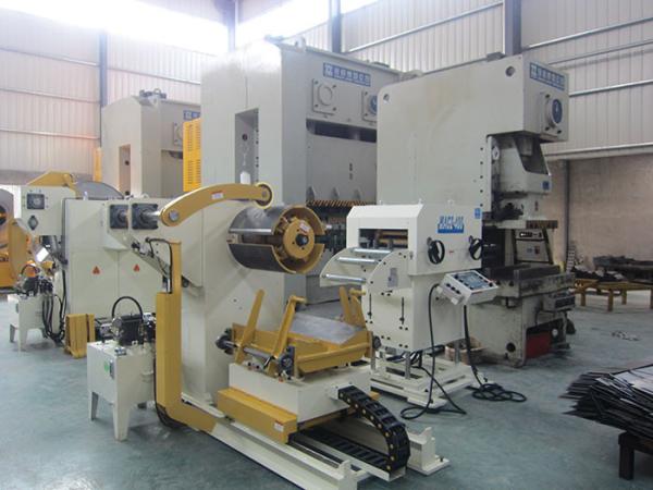 Heavy Material Rack Leveling Decoiler Straightener Feeder Auto Parts Stamping