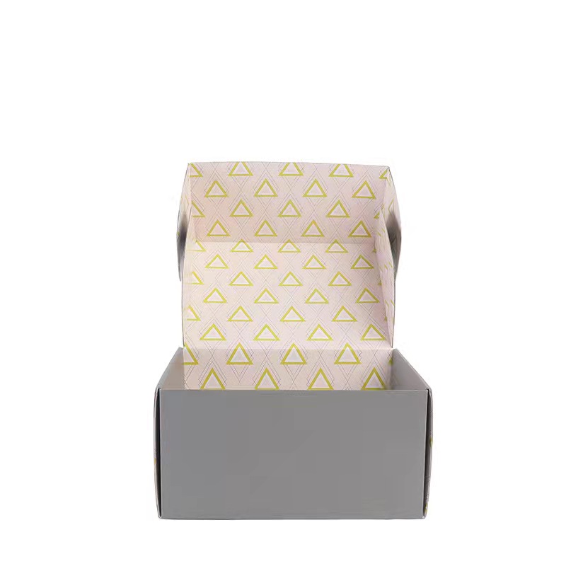 Custom Eco Friendly Mailer Boxes For Underwear Shoes Clothing Packaging