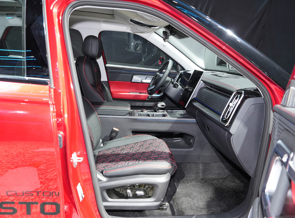 Chery Explores Gasoline 5 Seat Minibus Vehicle SUV Automatic Transmission 4×4