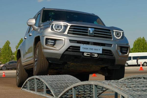 GWM TANK Luxury Off road SUV PHEV AWD Drivetrain 190km/h Top Speed With 3.0t