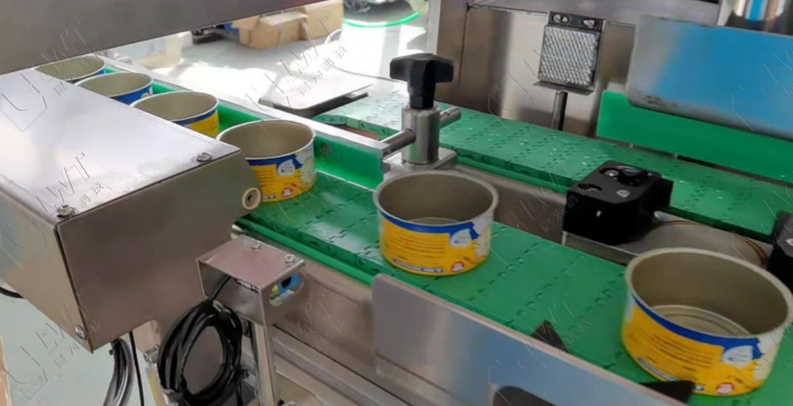 Food Canned Bottles Conveying Slat Top Chain Conveyor For Industry Packaging Line
