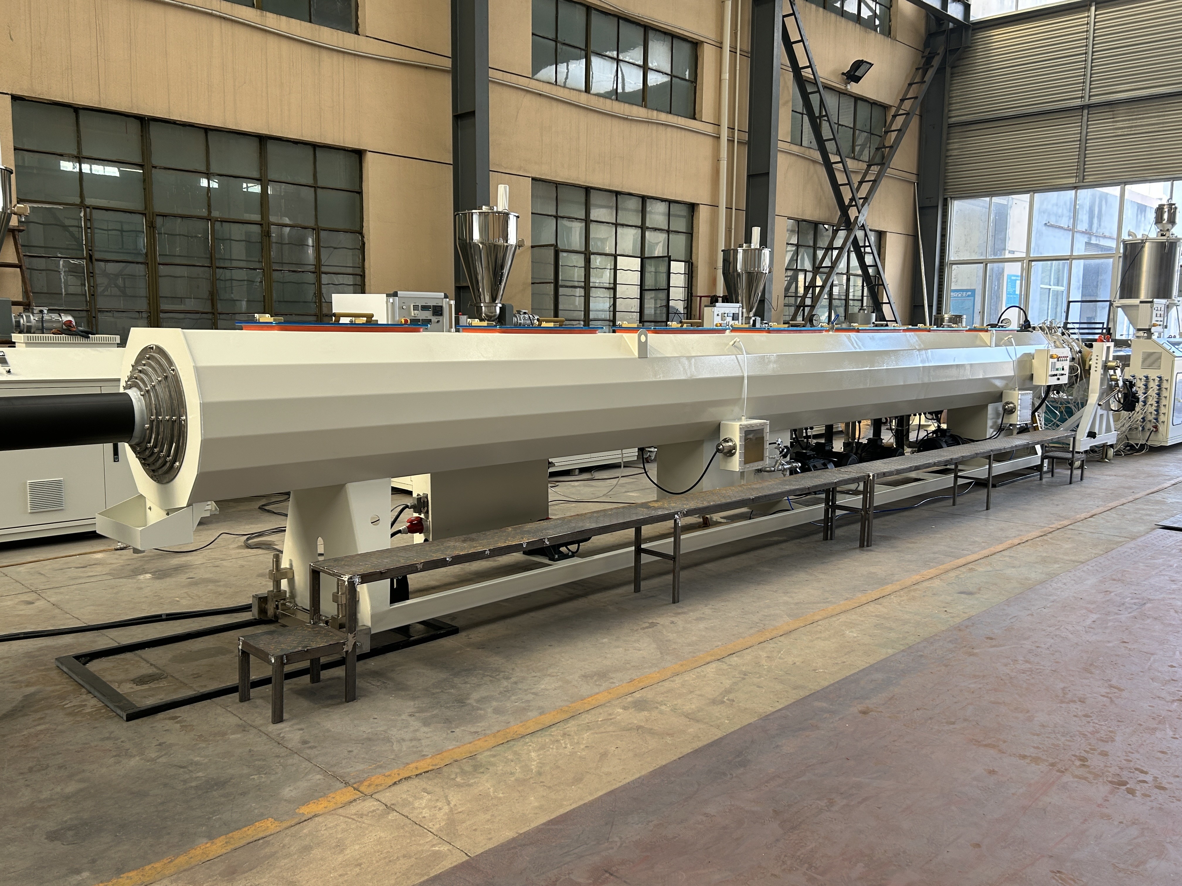 Plastic PPR HDPE PP PE PVC Pipe Extruder Making Extrusion Machine Production Line