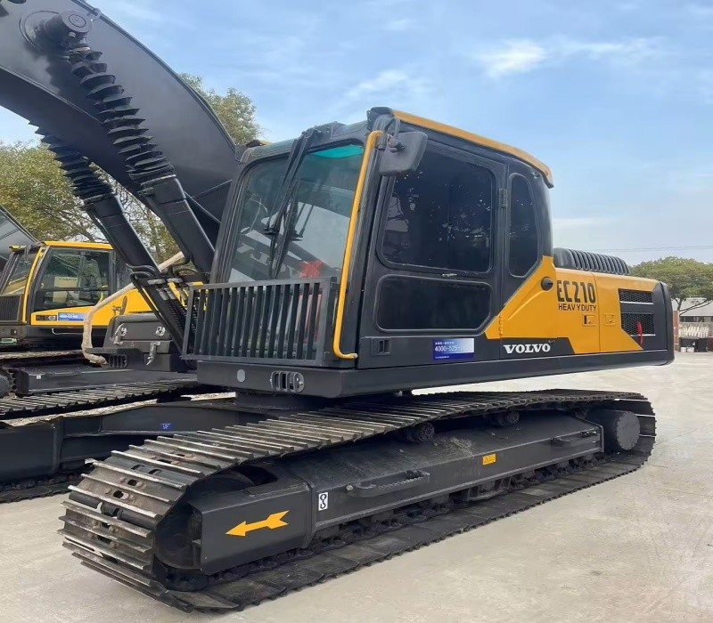 Vollvo Certified Pre Owned Excavator Total Length 9.5m