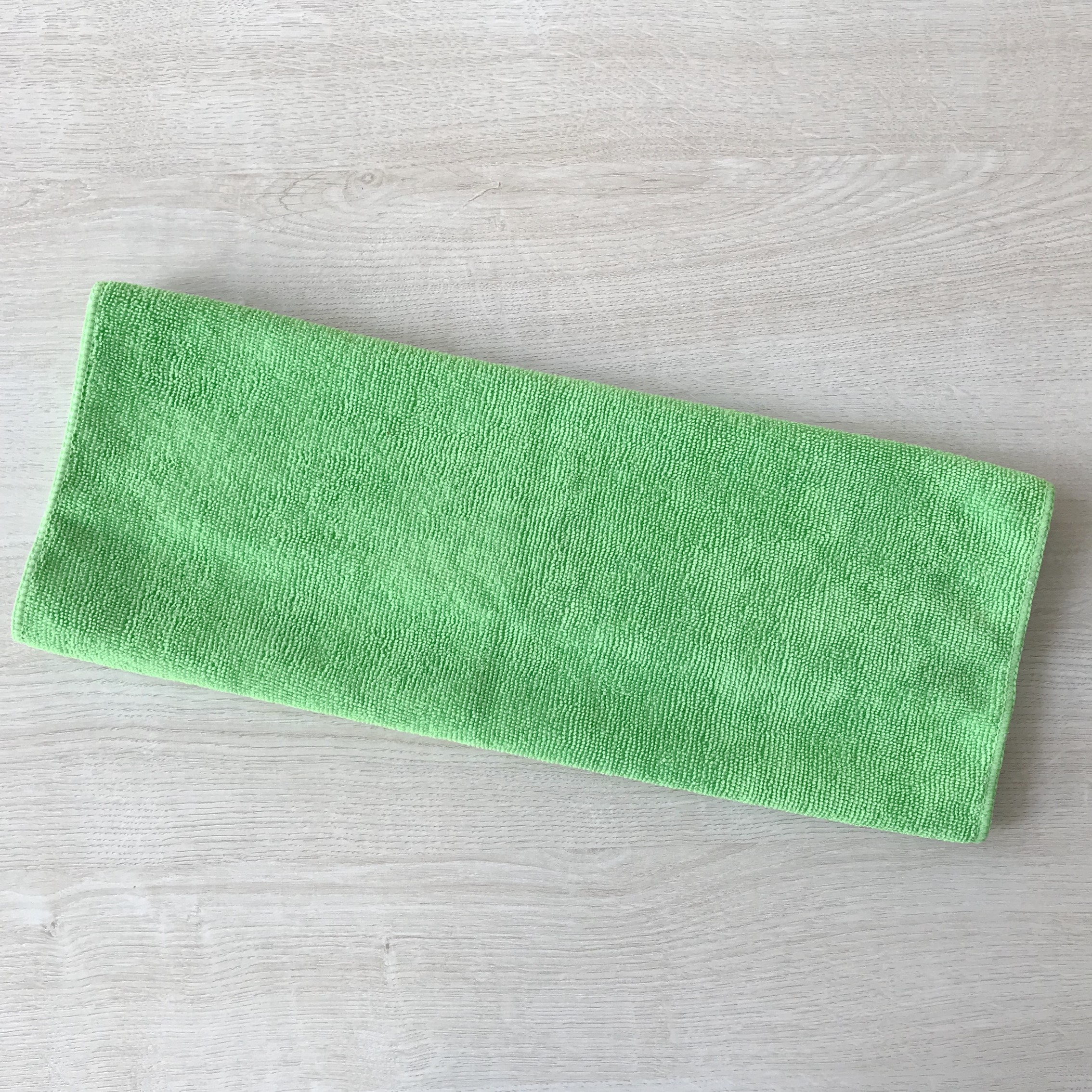 High weight warp knitting square microfiber small tea towels 40cm* 40cm OEM in China