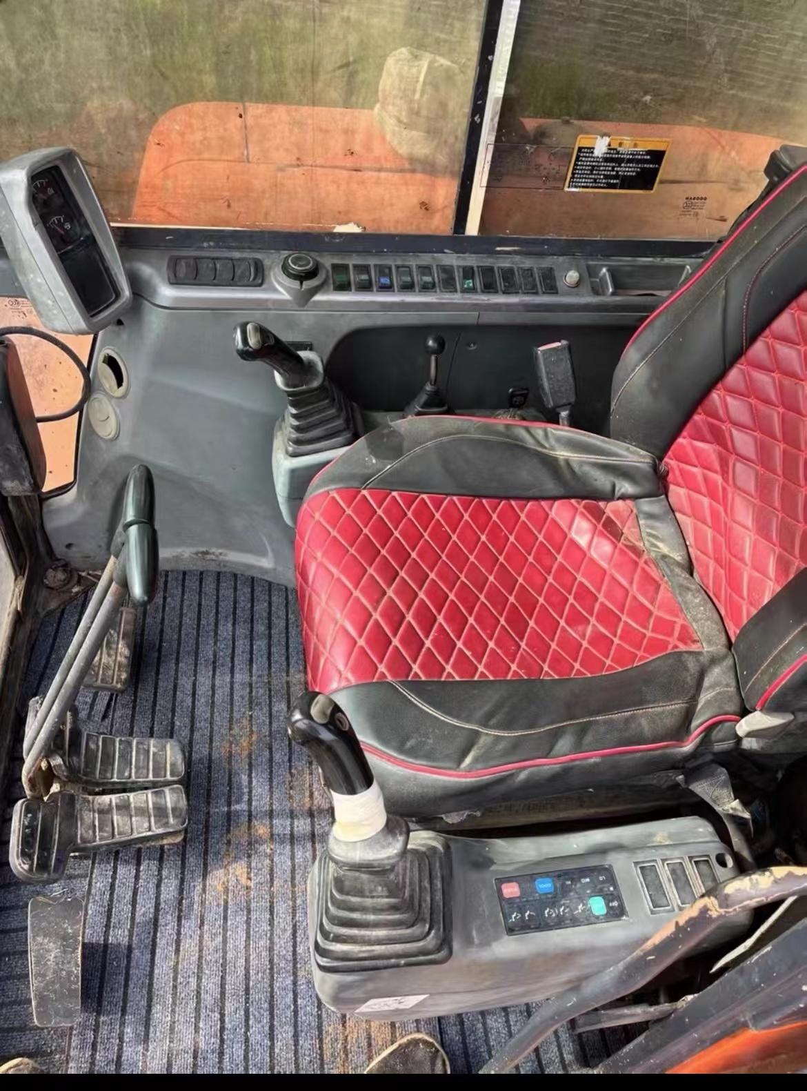 0.21m3 Doosan Dx60 Used Excavator Original Color 5700KG YANMAR Engine