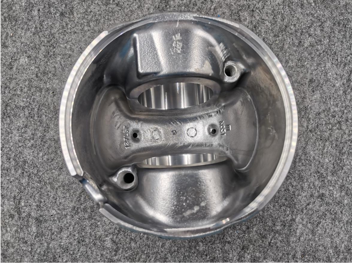 1003419768 Truck Weichai Power Sinotruk HOWO Lgmg MT95 Mining Truck Wp10 Wp13 Diesel Engine Piston 2.35kg Standard Size