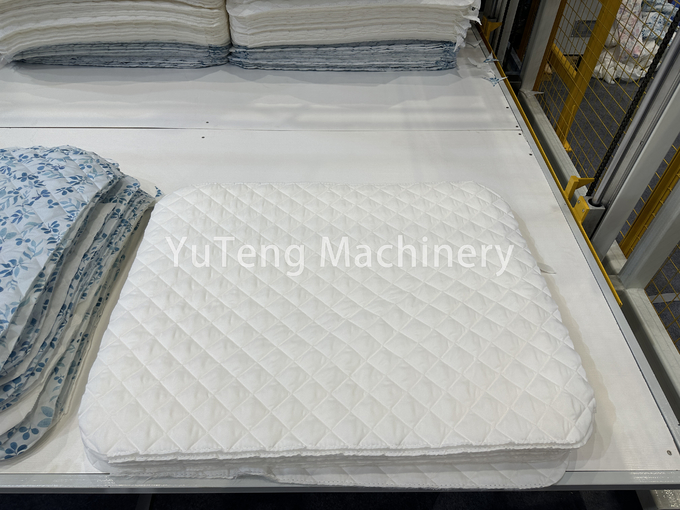 Computerized Automatic Fillet Cutting And Stacking Machine For Home Textile Material