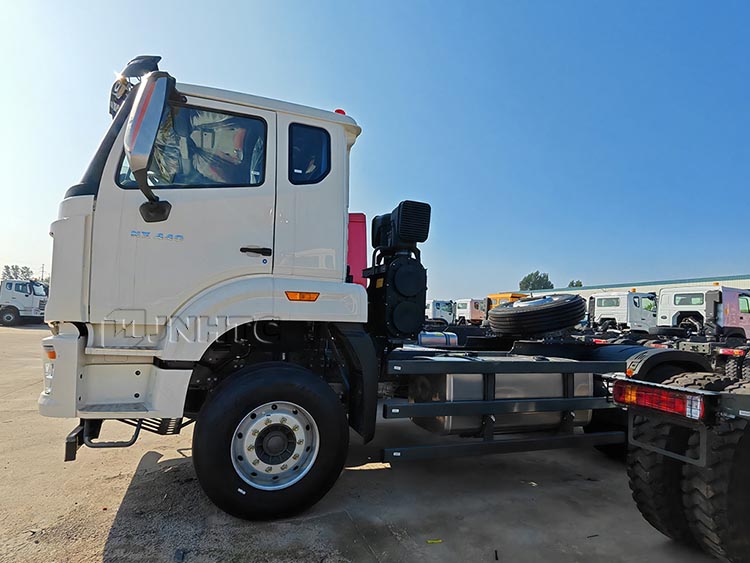 New Howo 6 Wheels Euro 2 Air Suspension Tractor Truck Head Prime Mover Truck For Sale